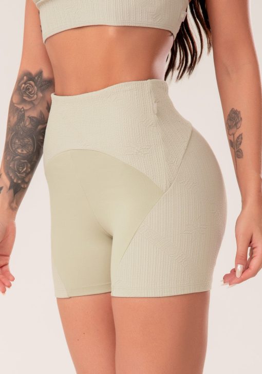 Short fitness feminino oliva com recortes texturizados harmony