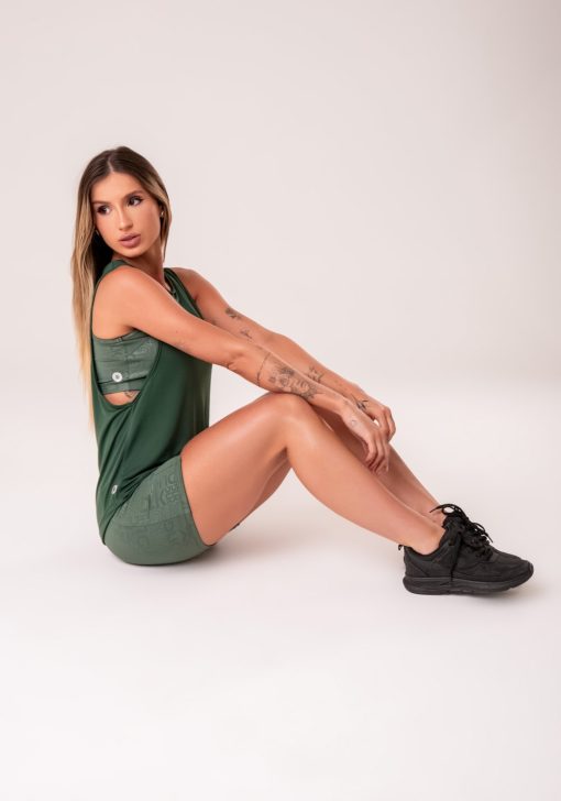 Camiseta fitness feminina verde com maxi cava reflections - Image 2